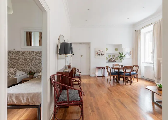 Iflat Elegant In 18th Century Palace רומא