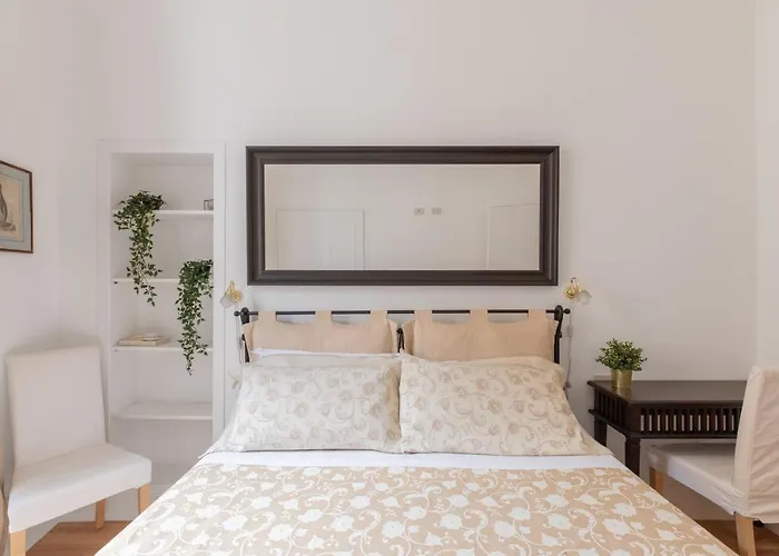Iflat Elegant In 18th Century Palace רומא